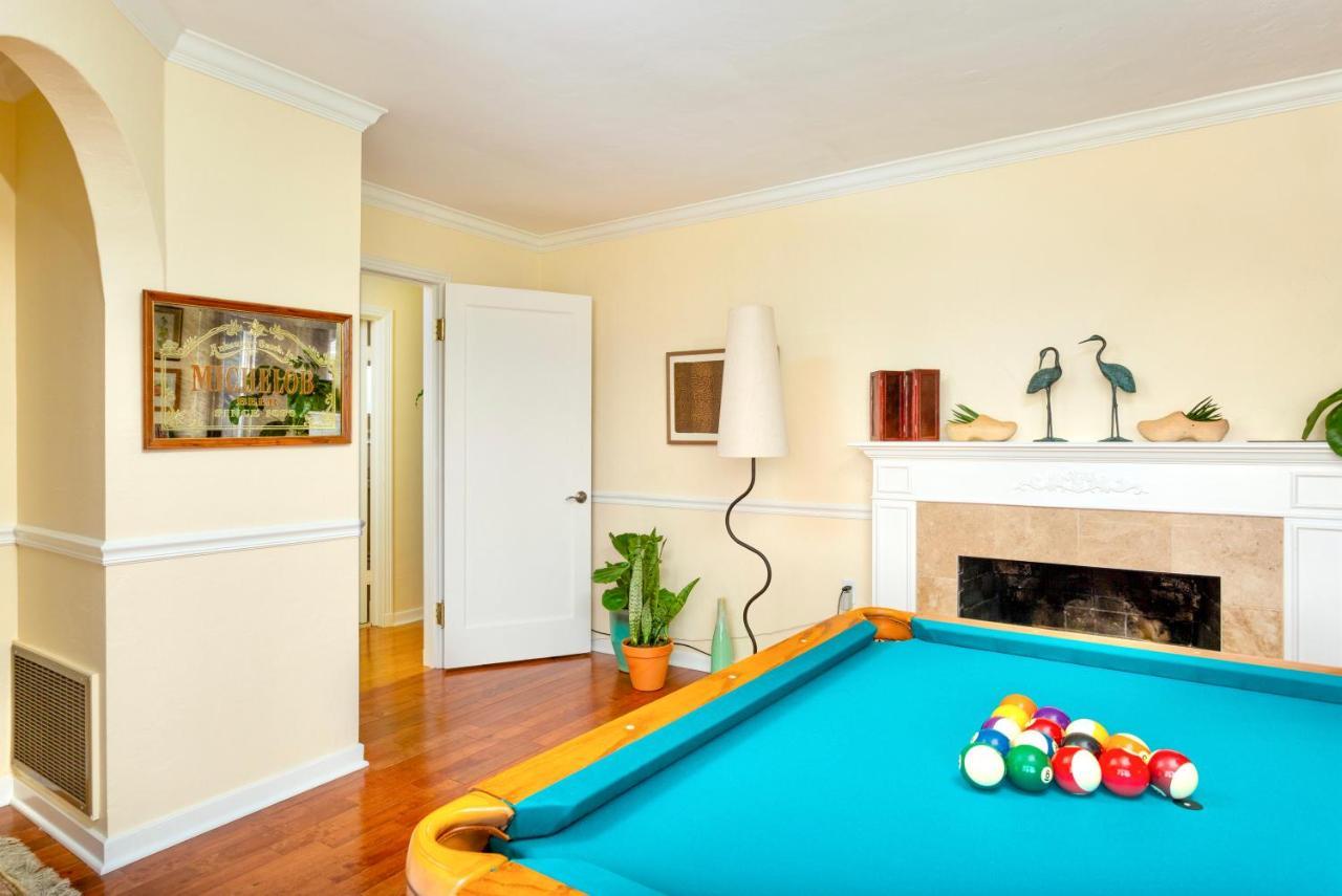 Spacious Renovated Petaluma Home- Pool Table, Fire Pit, Parking Luaran gambar