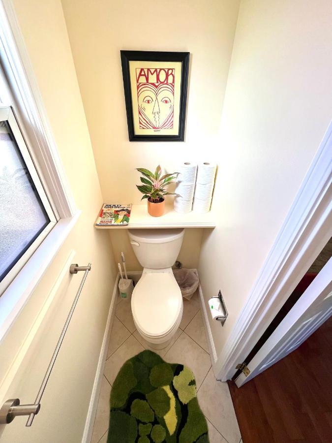Spacious Renovated Petaluma Home- Pool Table, Fire Pit, Parking Luaran gambar