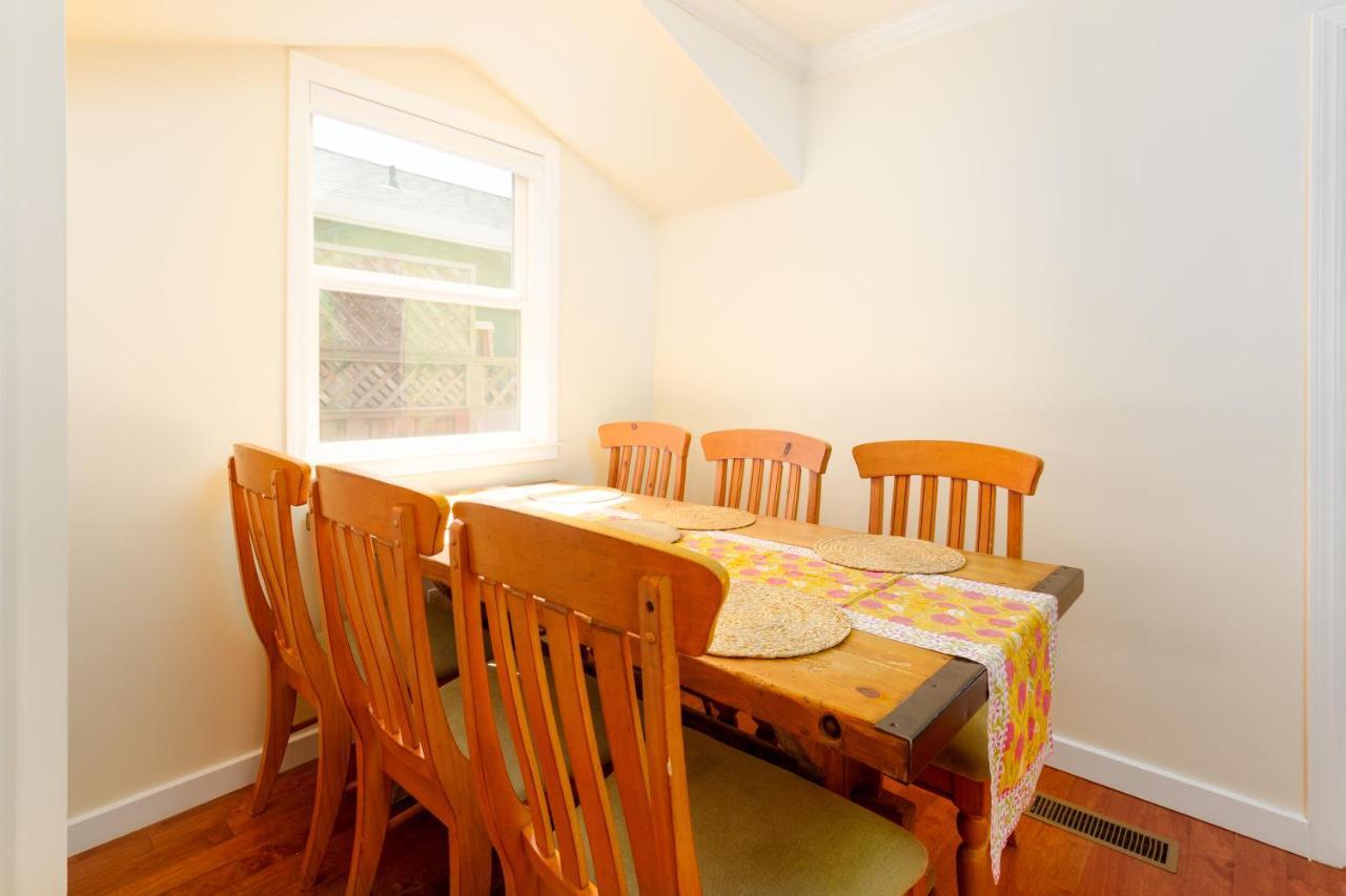 Spacious Renovated Petaluma Home- Pool Table, Fire Pit, Parking Luaran gambar
