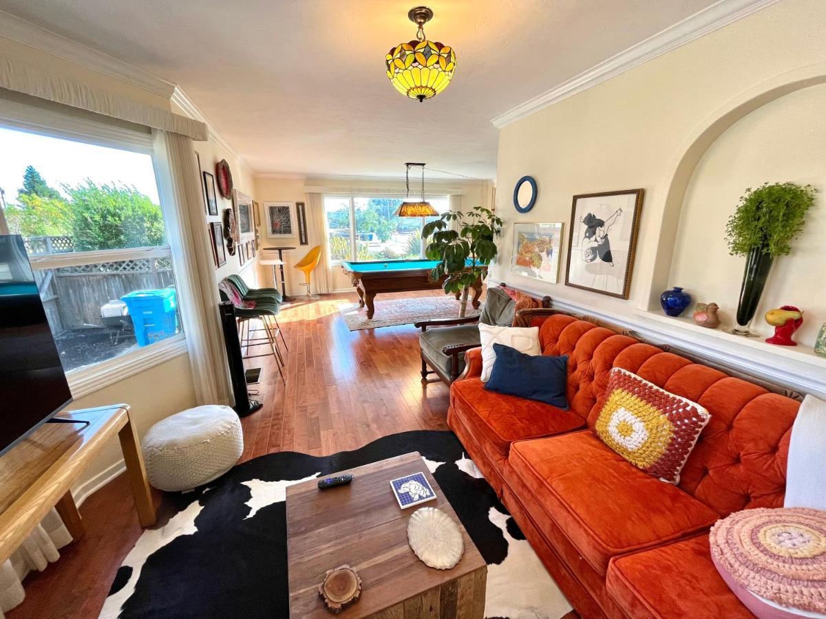 Spacious Renovated Petaluma Home- Pool Table, Fire Pit, Parking Luaran gambar