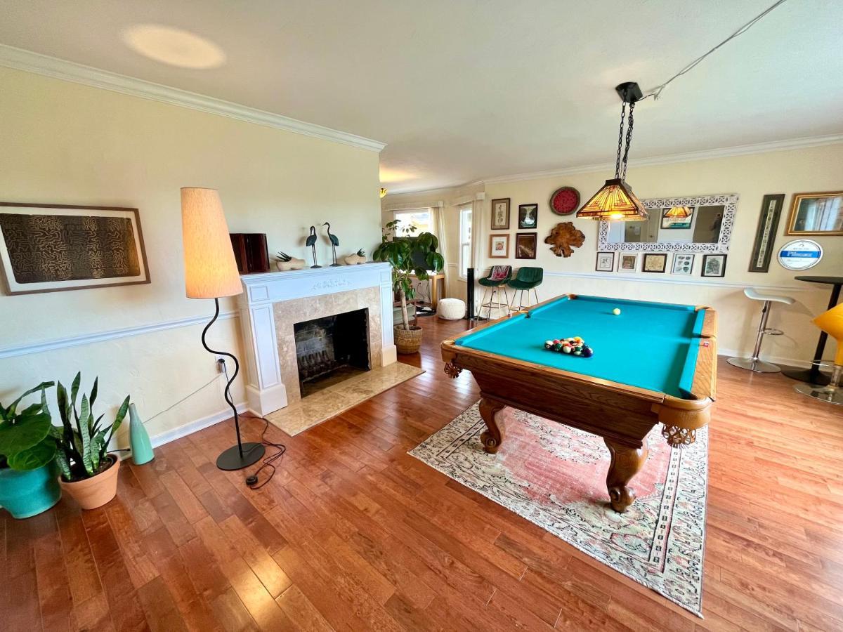 Spacious Renovated Petaluma Home- Pool Table, Fire Pit, Parking Luaran gambar