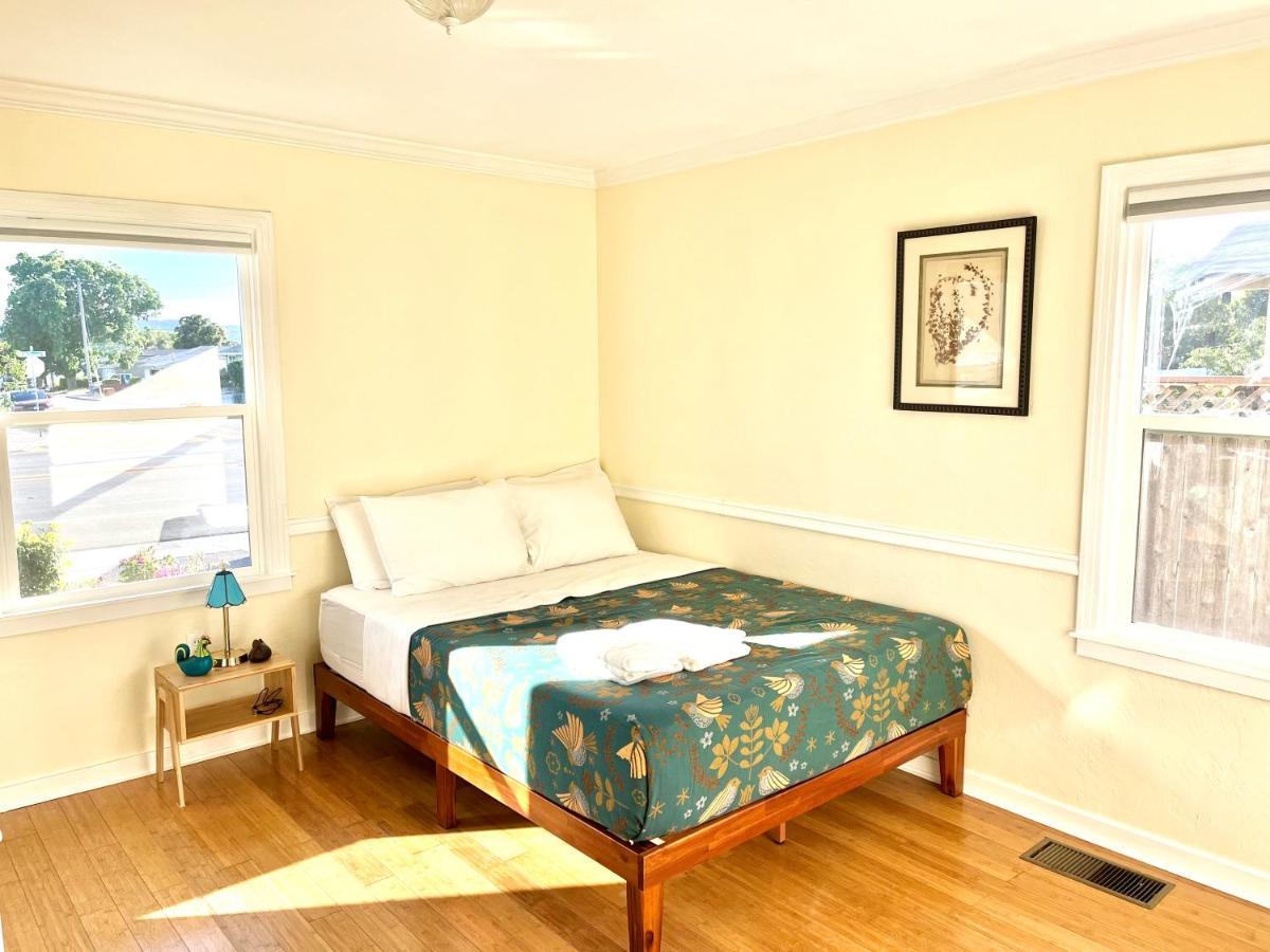 Spacious Renovated Petaluma Home- Pool Table, Fire Pit, Parking Luaran gambar